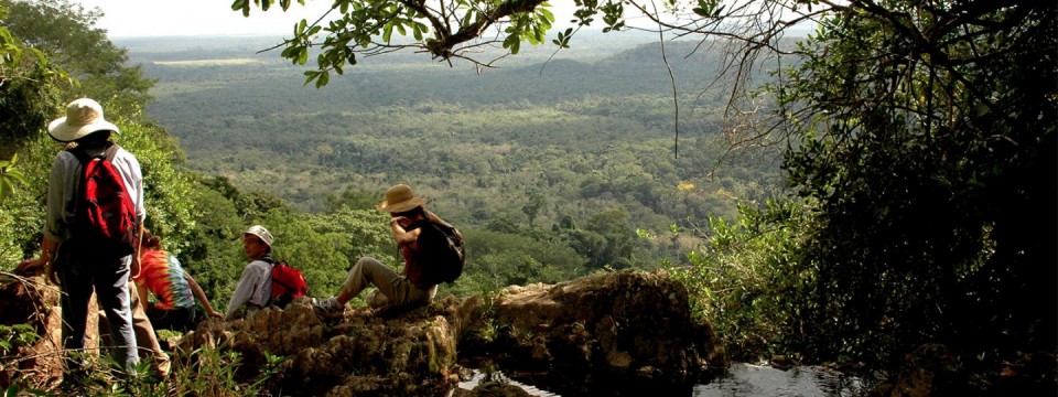 Mayflower-Waterfall-Hiking-Trip-Viva-Belize-Adventures-1440x540