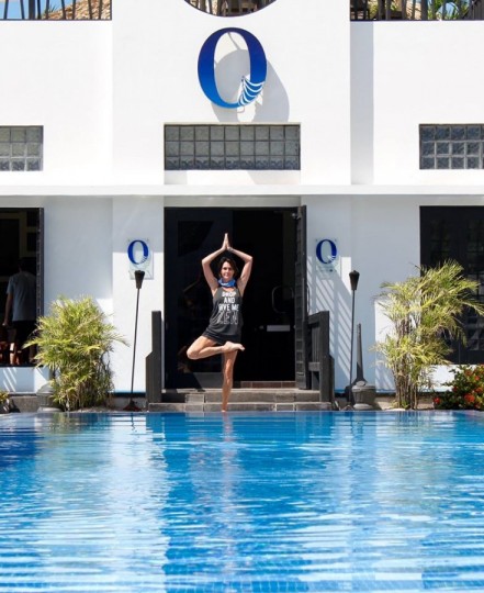 Yoga in Belize (1)